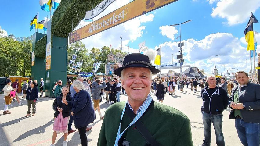 Octoberfest Beer Festival Munich Tour with Wolfgang - VR Travel