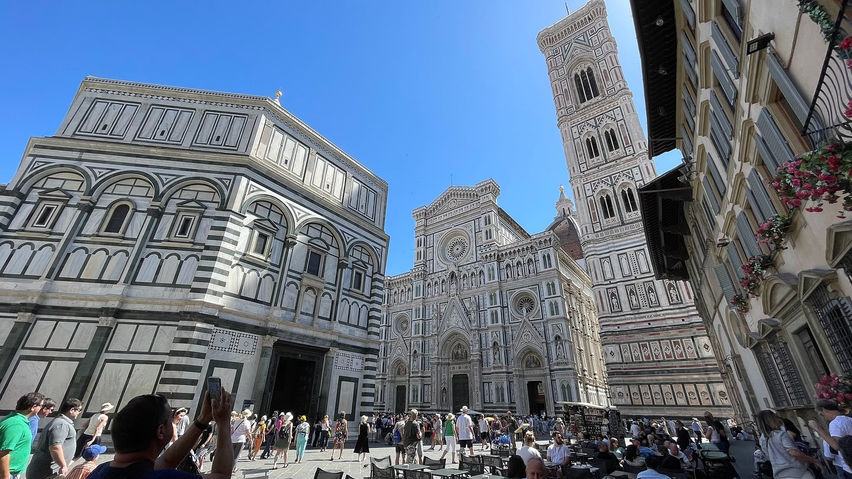 Florence VR Walk: From Duomo to David X2