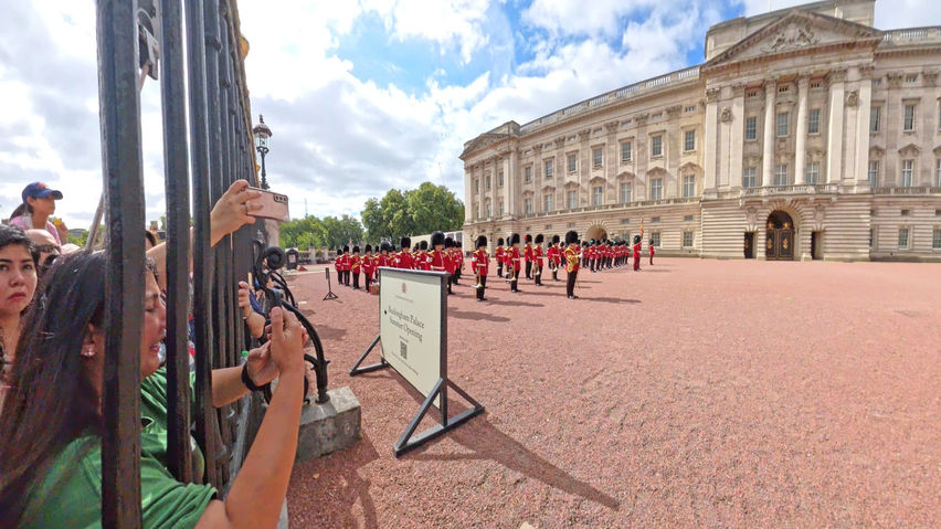 London: Changing of the Guard Experience – VR Travel
