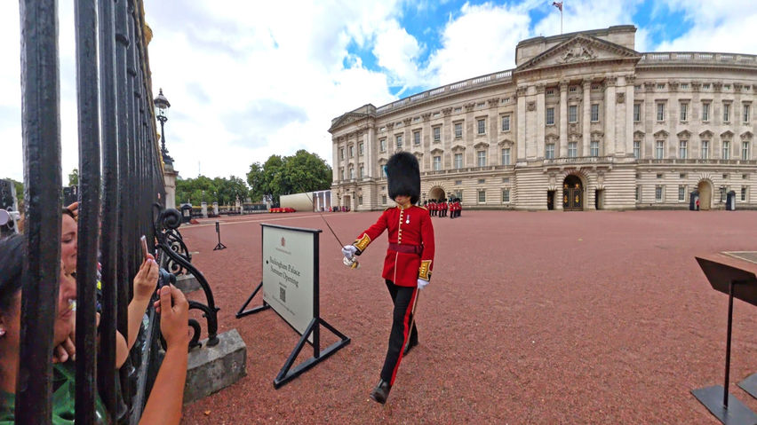 London: Changing of the Guard Experience – VR Travel