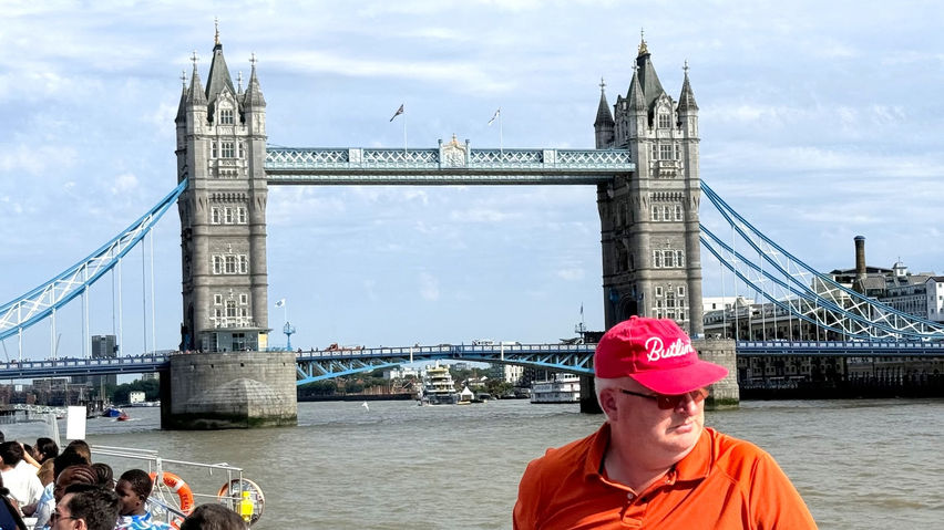 London River Cruise like a Tourist – VR Travel