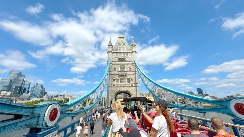 VR Travel - City of London Bus Tour