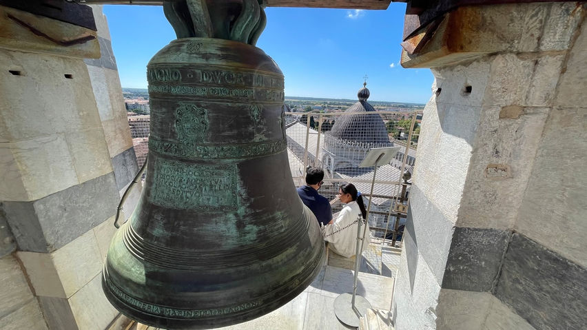 Pisa VR Travel - Climb the leaning tower