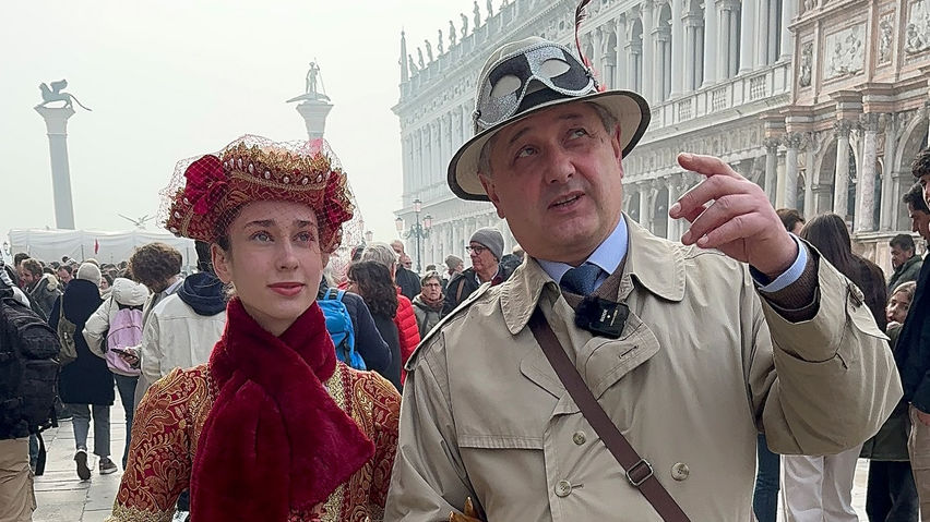 VR Travel Venice with Claudia – Carnival
