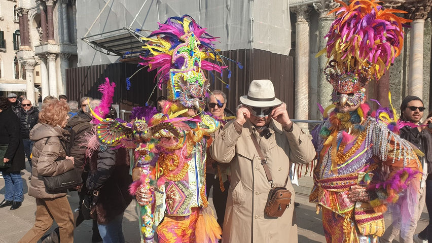 VR Travel Venice Carnival Streets Part 1