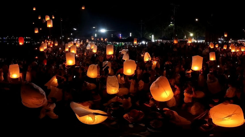 Calm VR: Thailand Lantern Festival