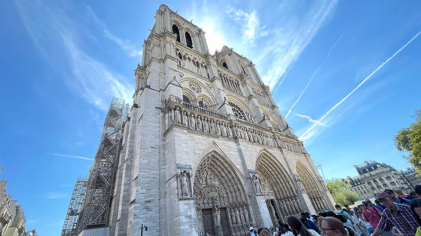 VR Travel Paris Notre-Dame Inside & Out