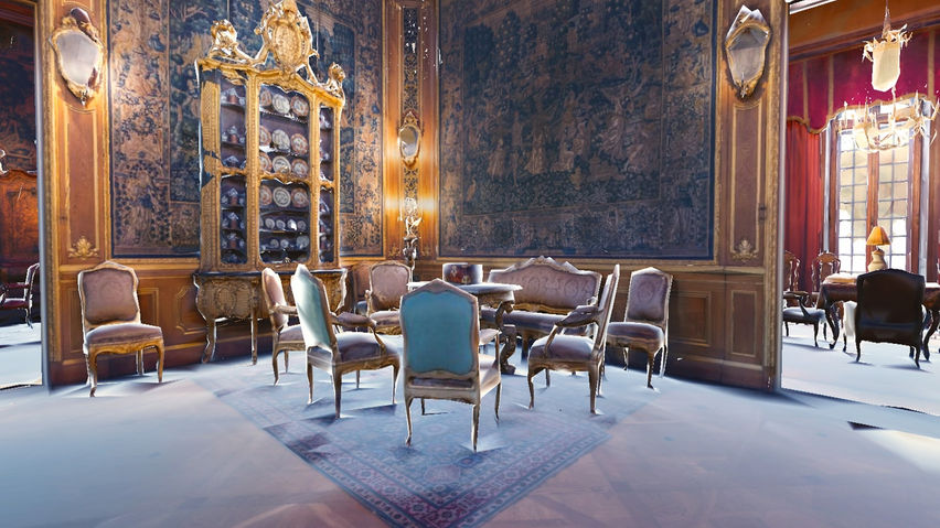VR Museum Tour: Historic Rooms