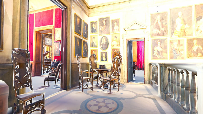 VR Museum Tour: Historic Rooms