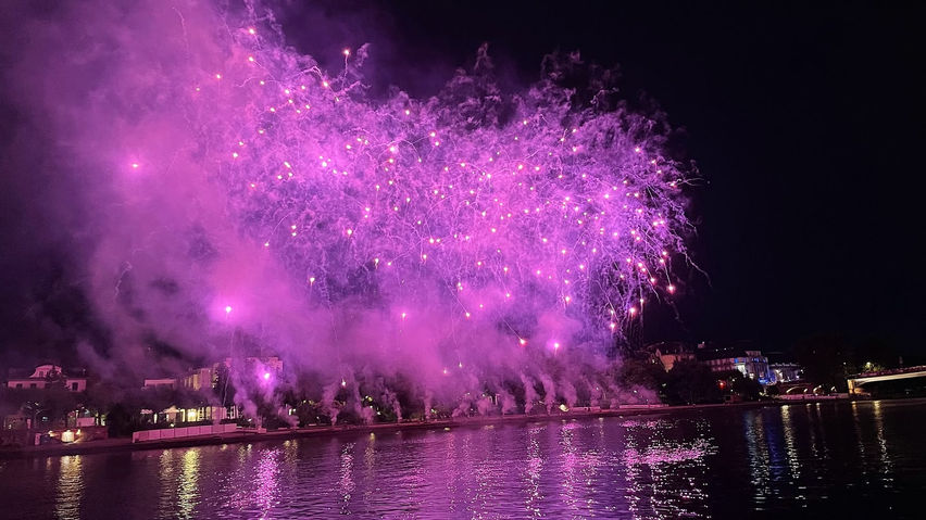 VR Travel Urban River Fireworks